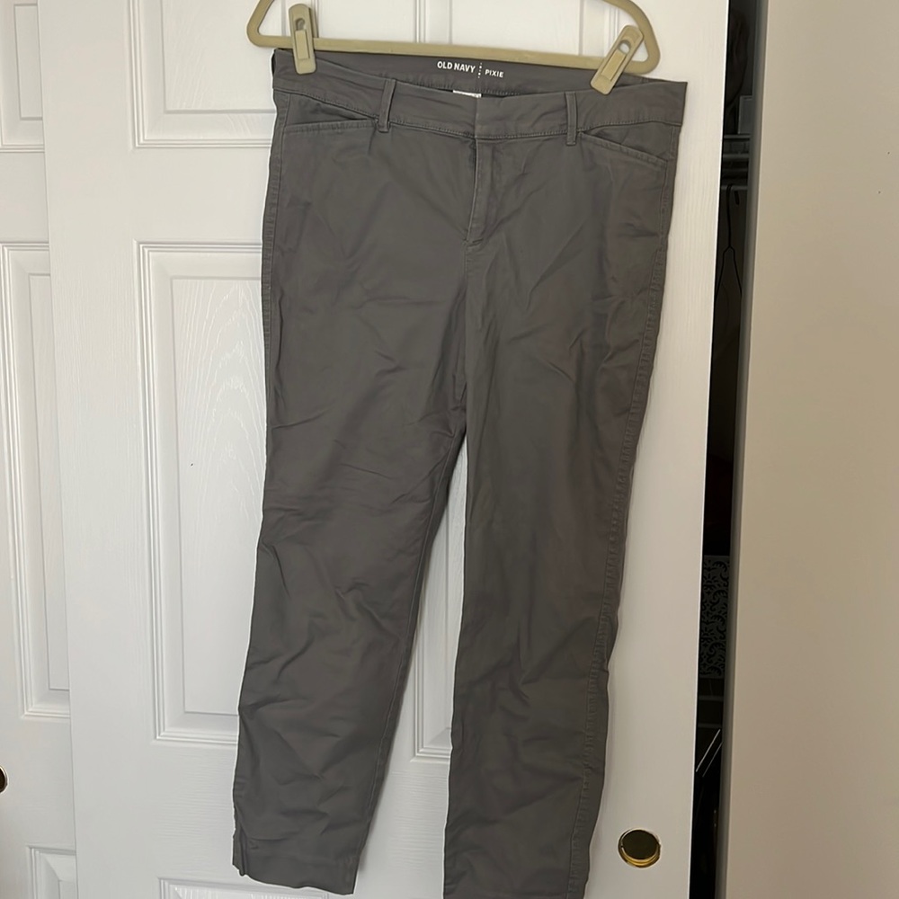 Old Navy Grey Pixie Pants